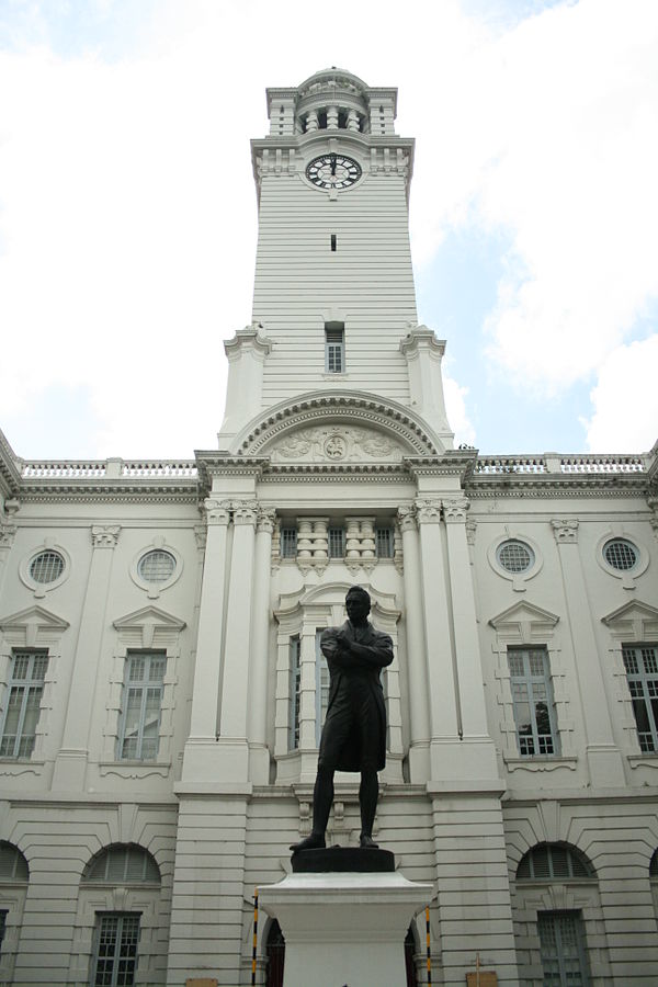 Clock tower of Victoria Theatre and Concert Hall.jpg